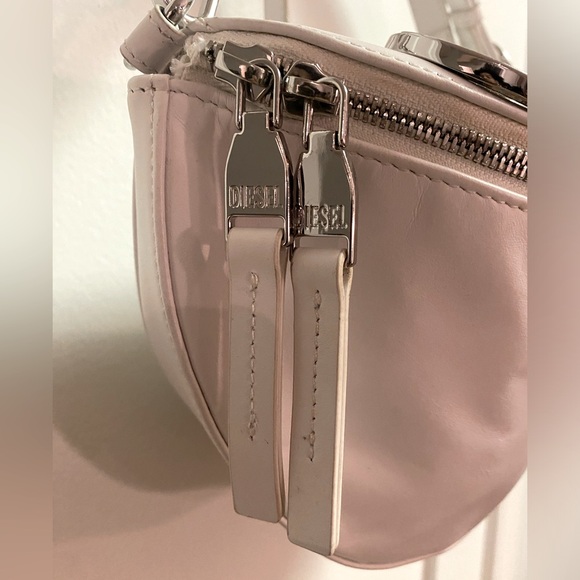 Diesel 1DR Convertible Logo-Plaque Crossbody Saddle Bag - Picture 8 of 9